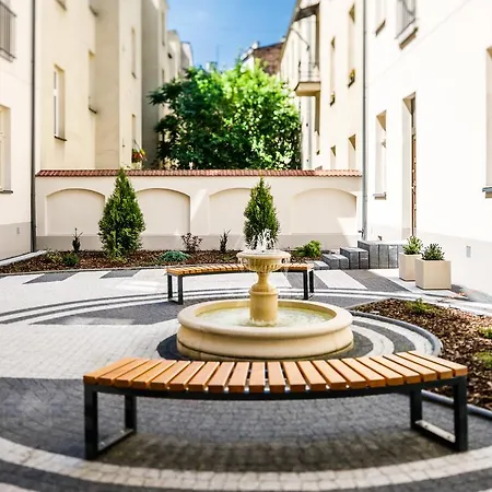 Topolowa 8 Apartments By Let'S Краків Екстер'єр фото